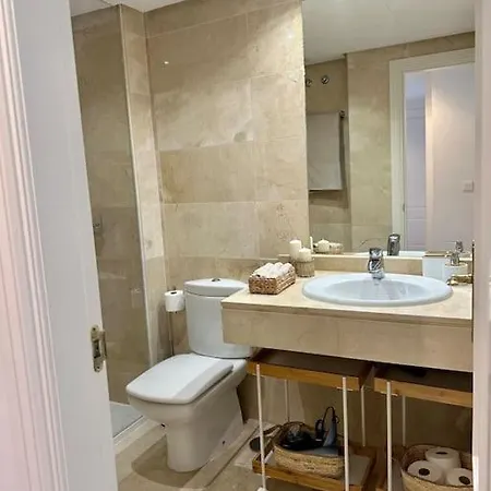 La Dama De Noche Marbella