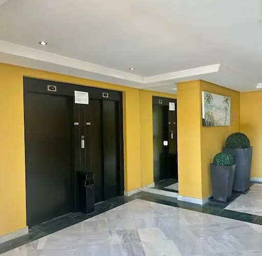 La Dama De Noche * ماربيا